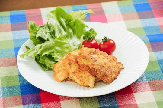 鶏むね肉のチーズピカタ