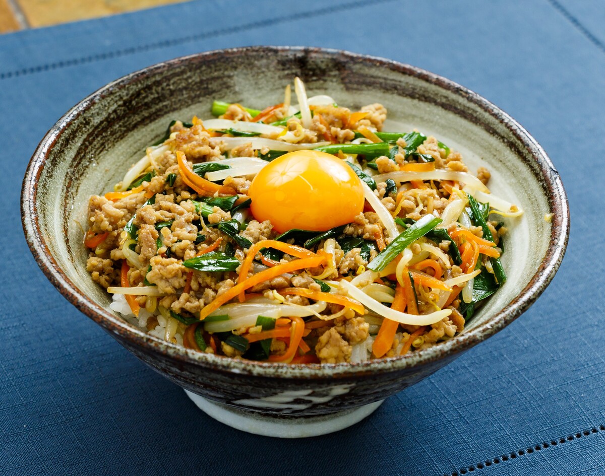 豚ひき肉のスタミナ丼】JAふれあい食材宅配 |熊本| 栄養士が作るヘルシーレシピ