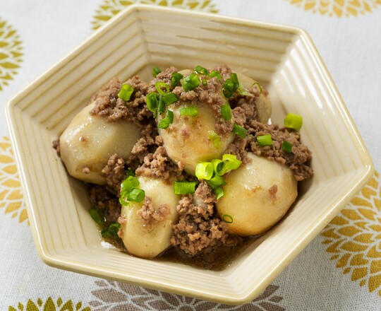 里芋のそぼろ煮